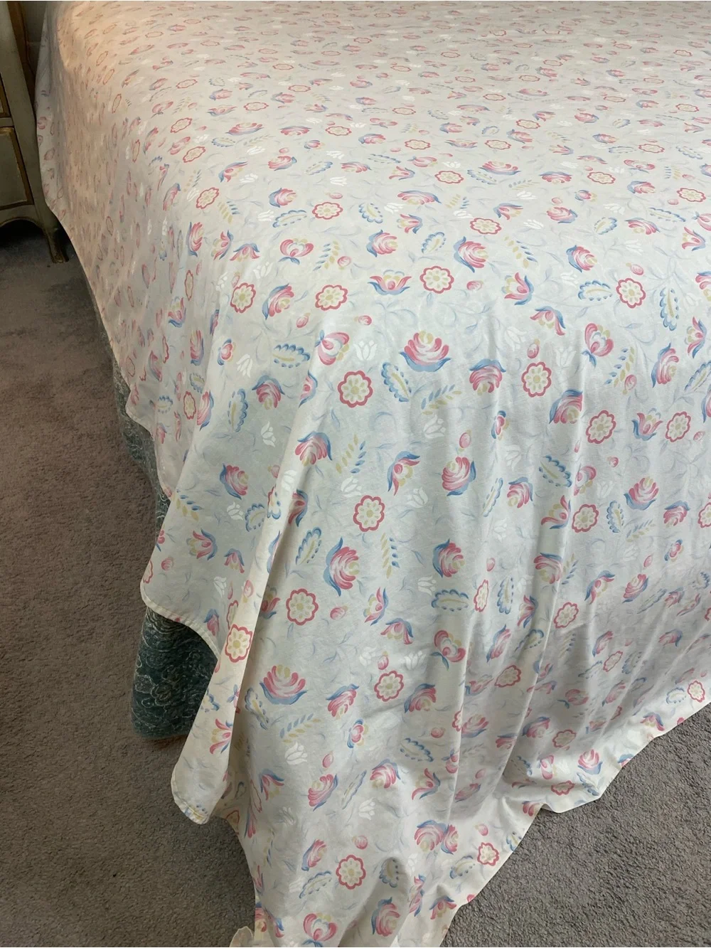 Floral Bow-Print Cotton Sheet in Cream with Pastel Pink & Blue CANNON